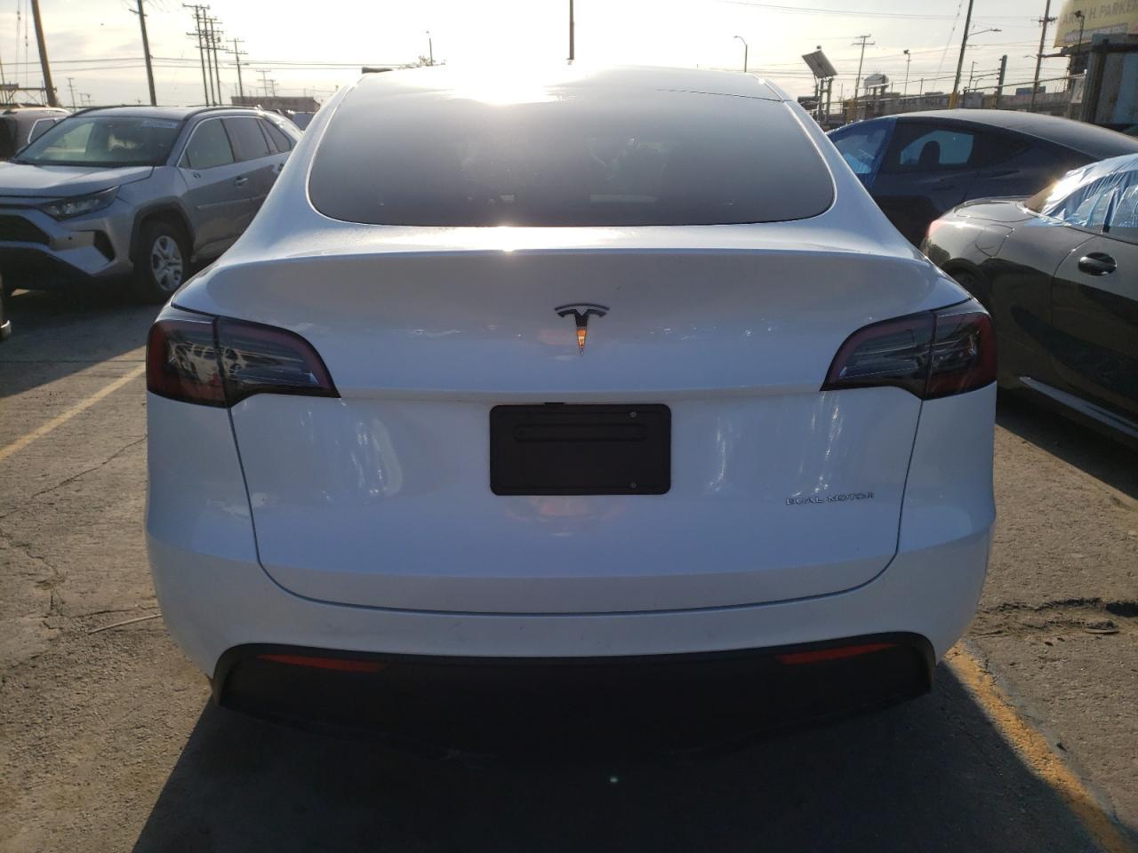 2023 TESLA MODEL Y - Image 6