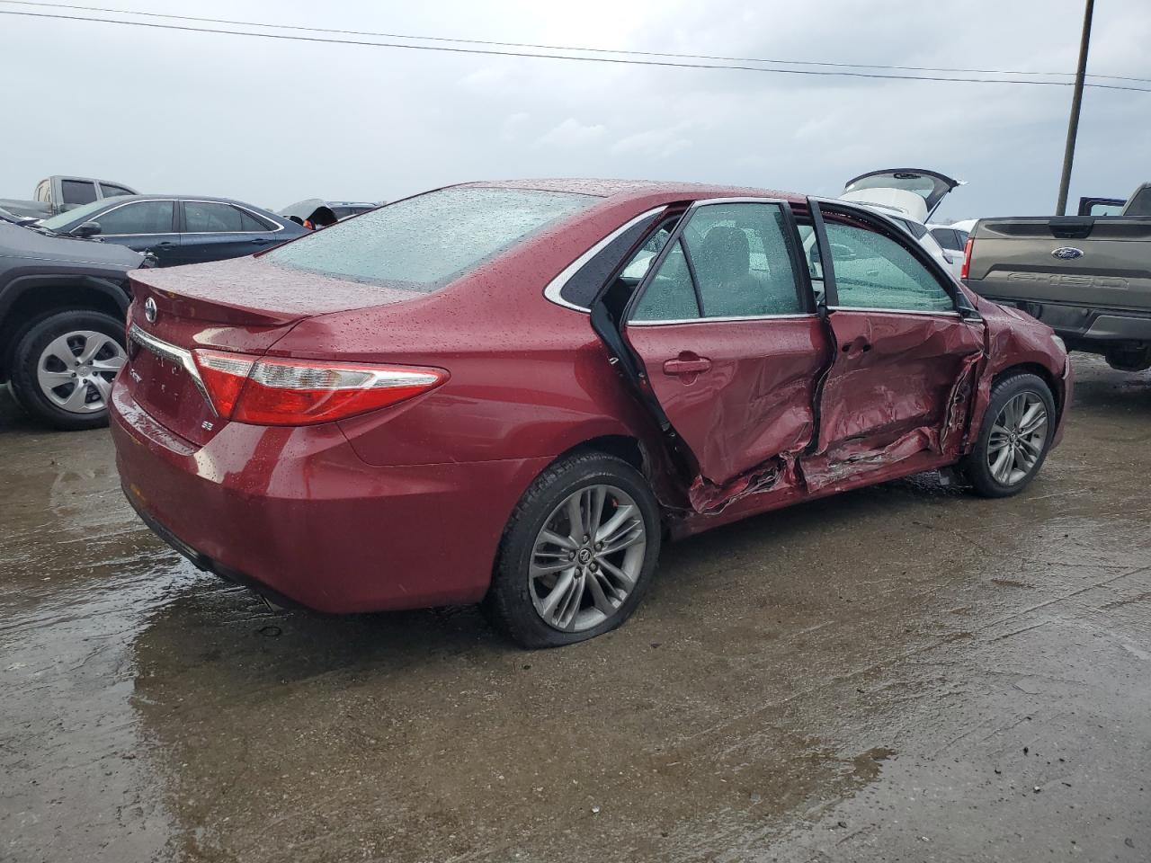 2016 TOYOTA CAMRY LE - Фото 3