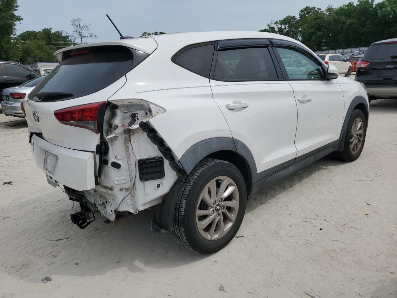 2016 HYUNDAI TUCSON SE - Фото 3
