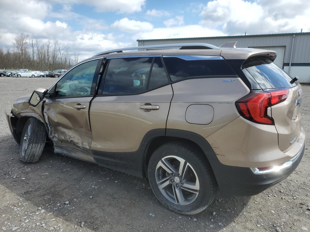 2018 GMC TERRAIN SL - Image 2