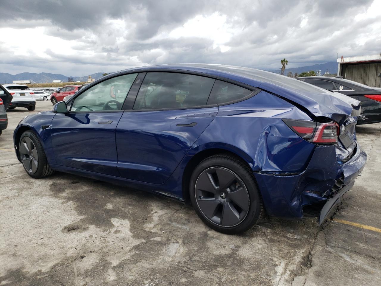 2022 TESLA MODEL 3 - Image 2