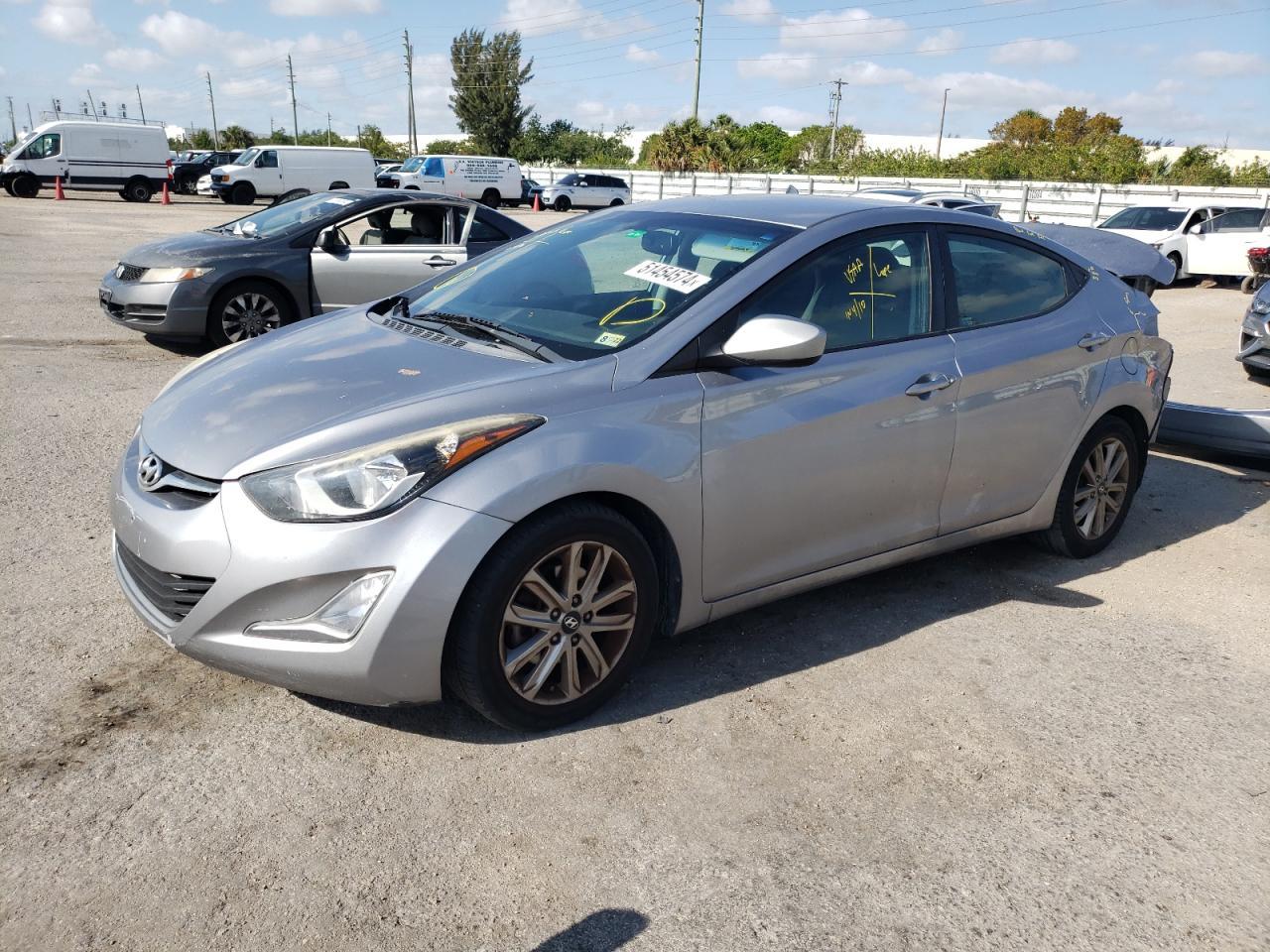 2015 HYUNDAI ELANTRA SE