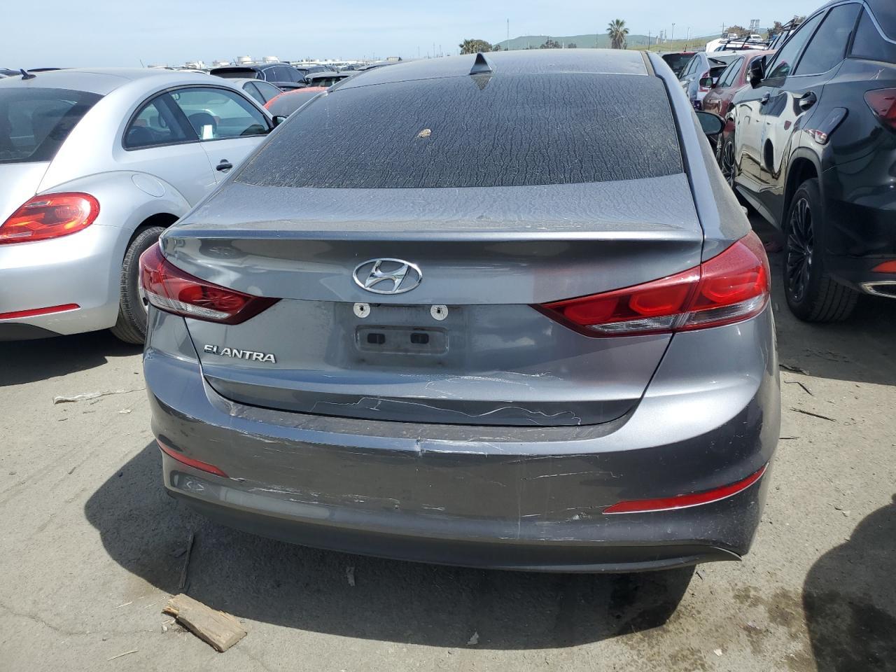 2018 HYUNDAI ELANTRA SE - Image 6