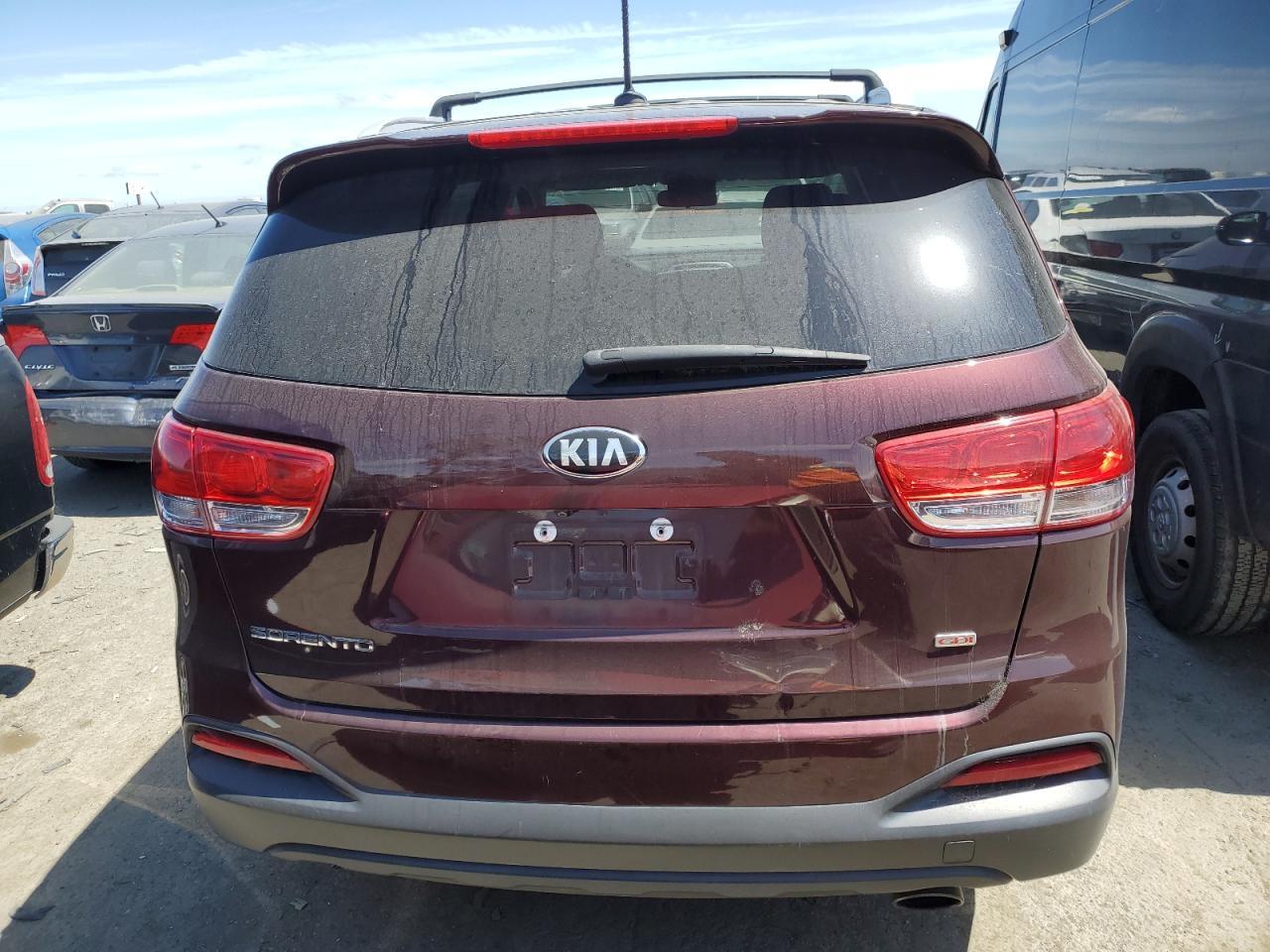 2017 KIA SORENTO LX - Фото 6