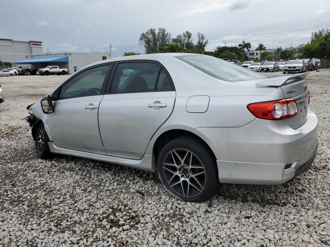 2013 TOYOTA COROLLA BA - Фото 2