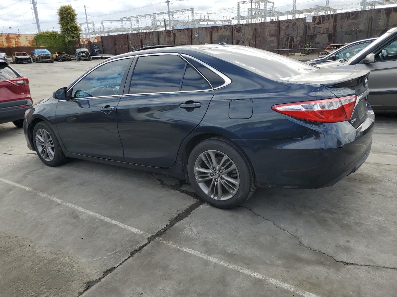 2016 TOYOTA CAMRY LE - Фото 2