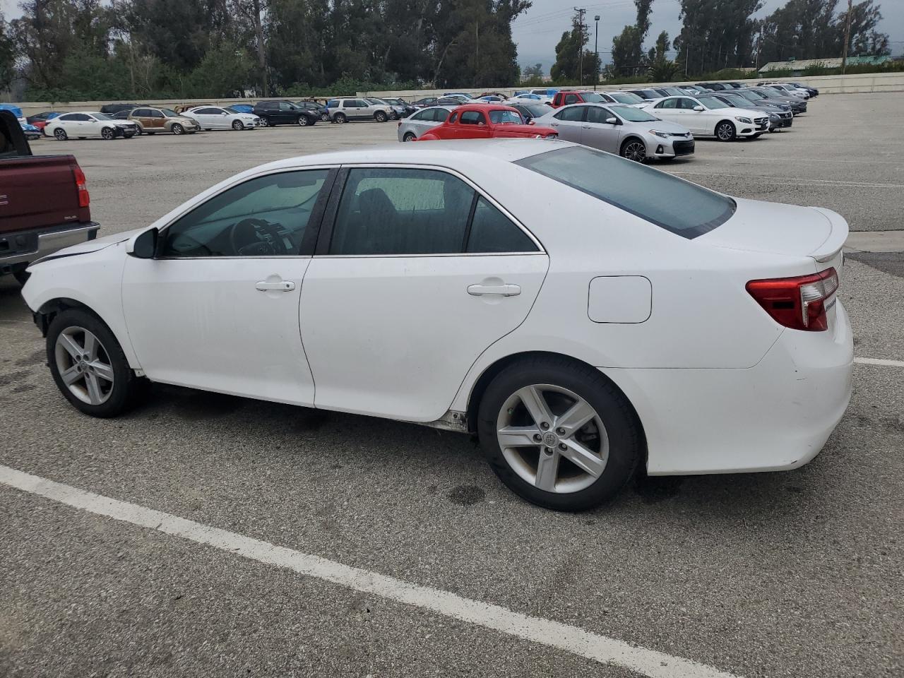 2014 TOYOTA CAMRY L - Image 2