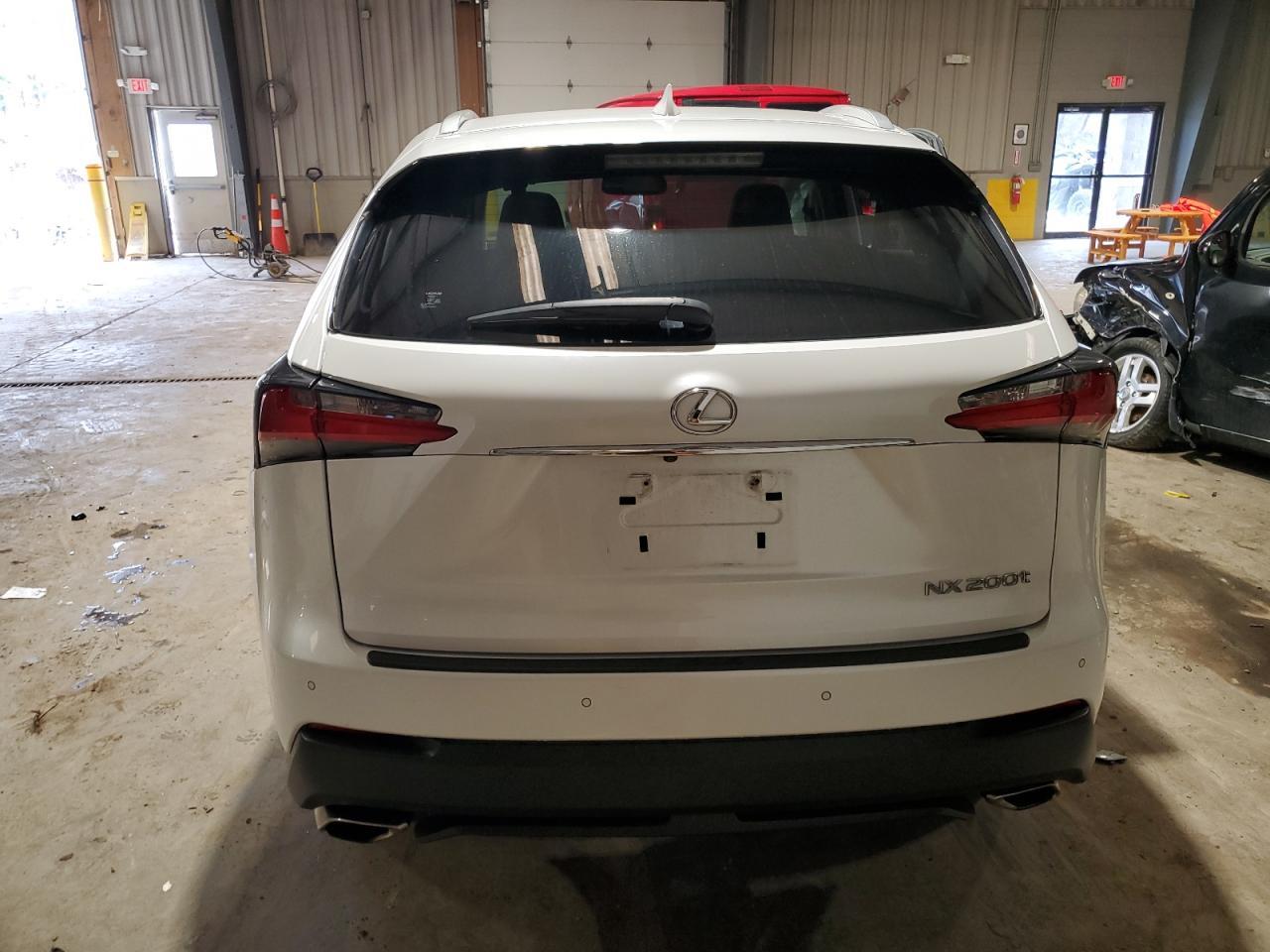 2017 LEXUS NX 200T BA - Фото 6