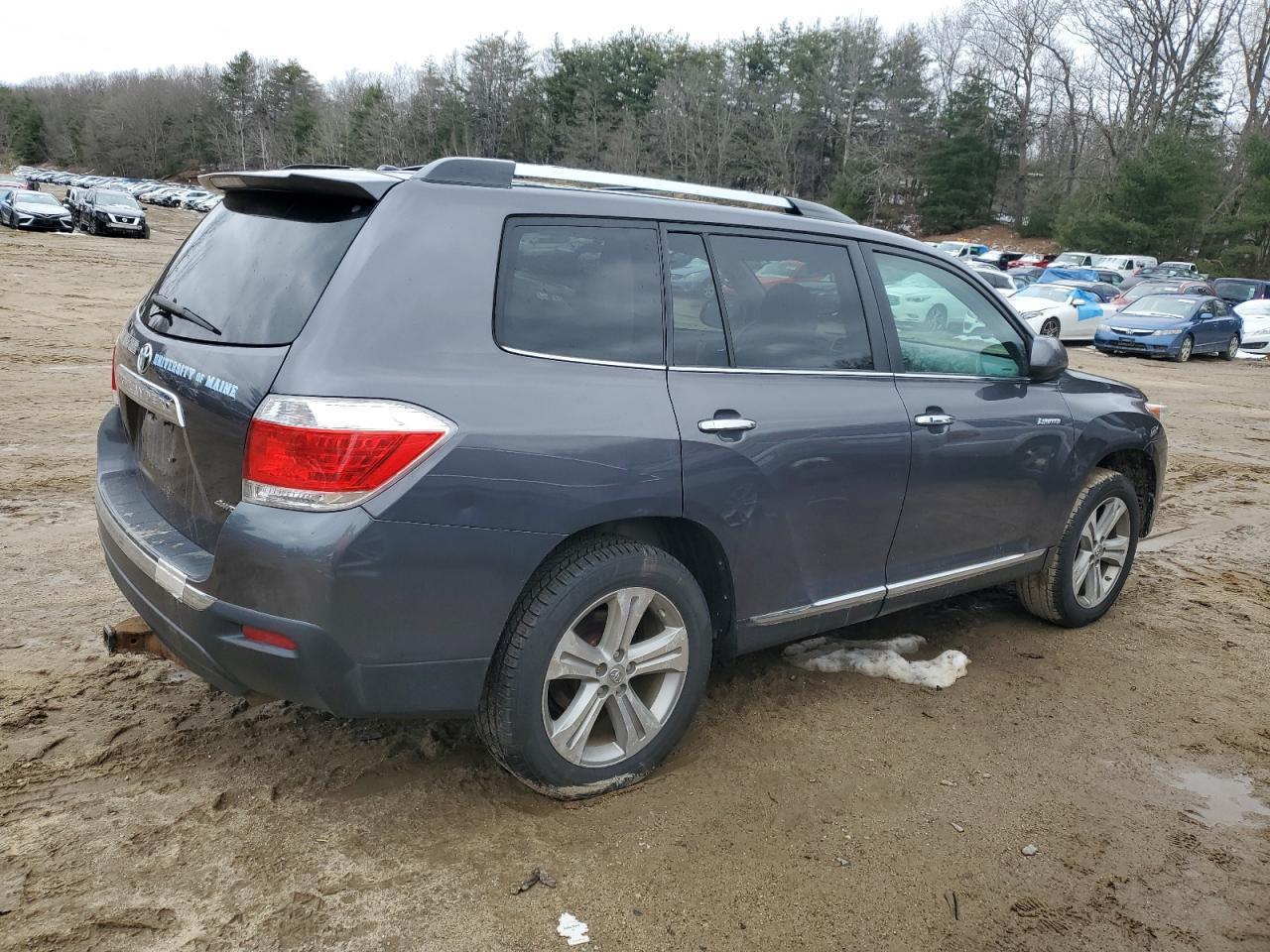 2012 TOYOTA HIGHLANDER - Фото 3