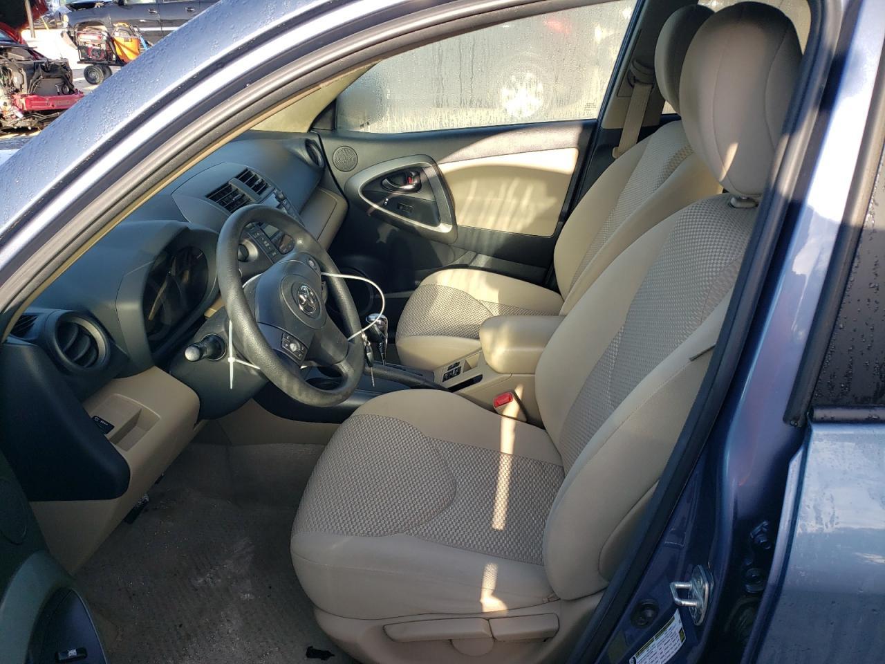 2011 TOYOTA RAV4 - Image 7