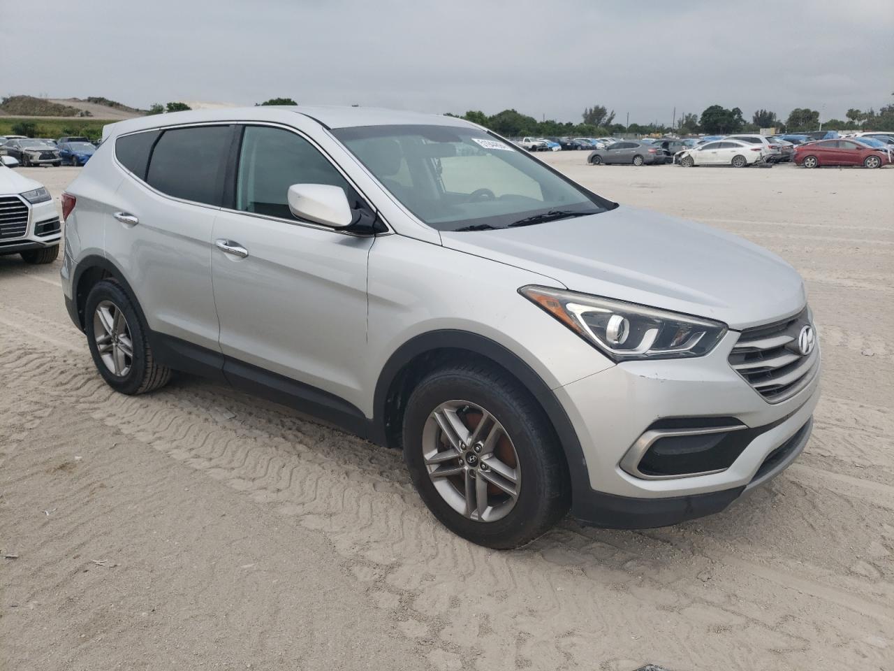 2017 HYUNDAI SANTA FE S - Image 4
