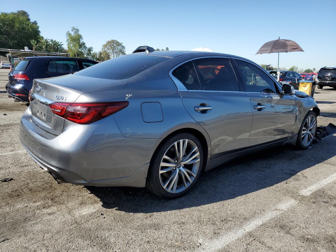 2018 INFINITI Q50 LUXE - Image 3