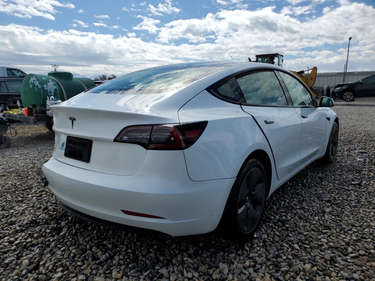 2023 TESLA MODEL 3 - Фото 3