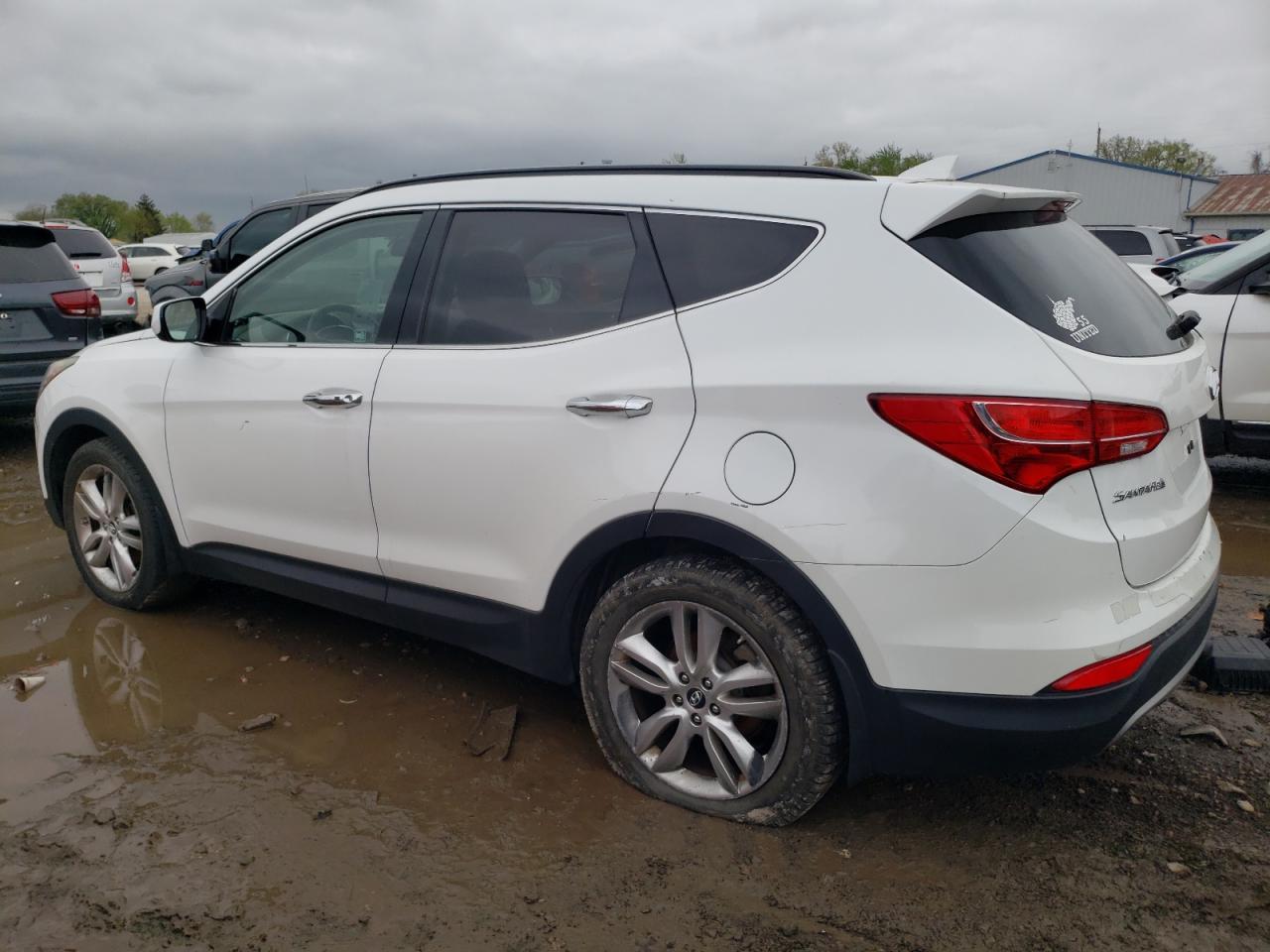 2013 HYUNDAI SANTA FE S - Image 2