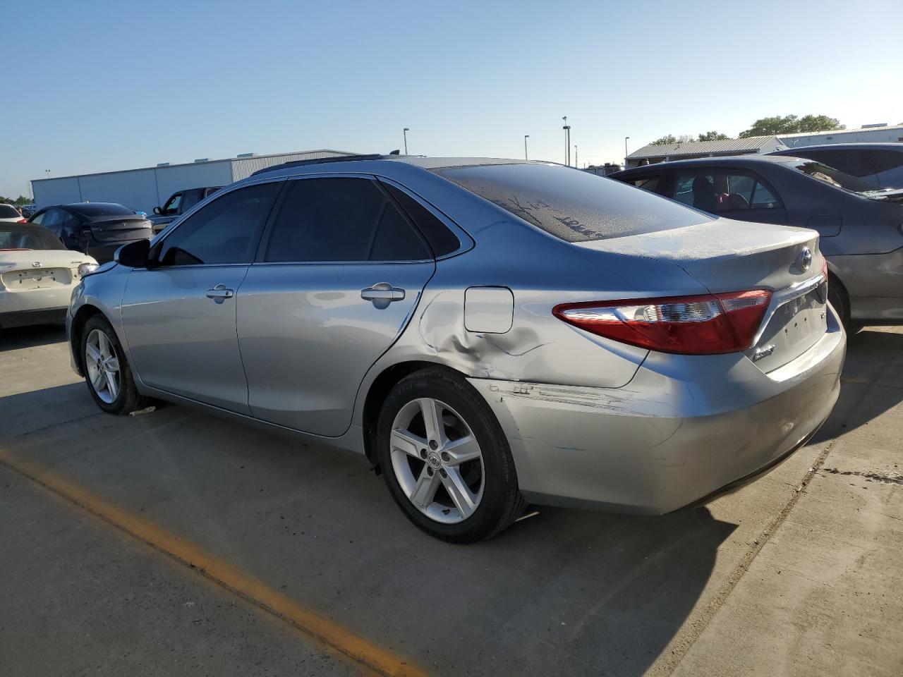 2015 TOYOTA CAMRY LE - Фото 2