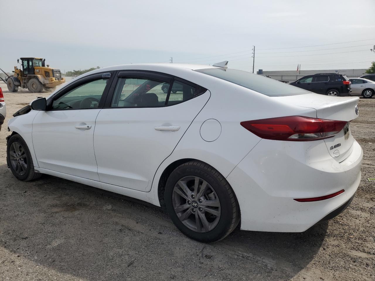 2018 HYUNDAI ELANTRA SE - Фото 2