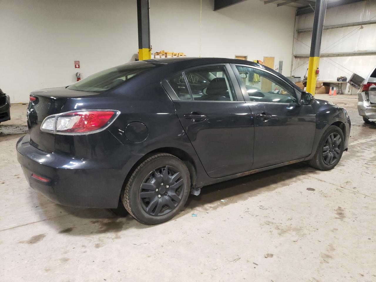 2013 MAZDA 3 I - Фото 3