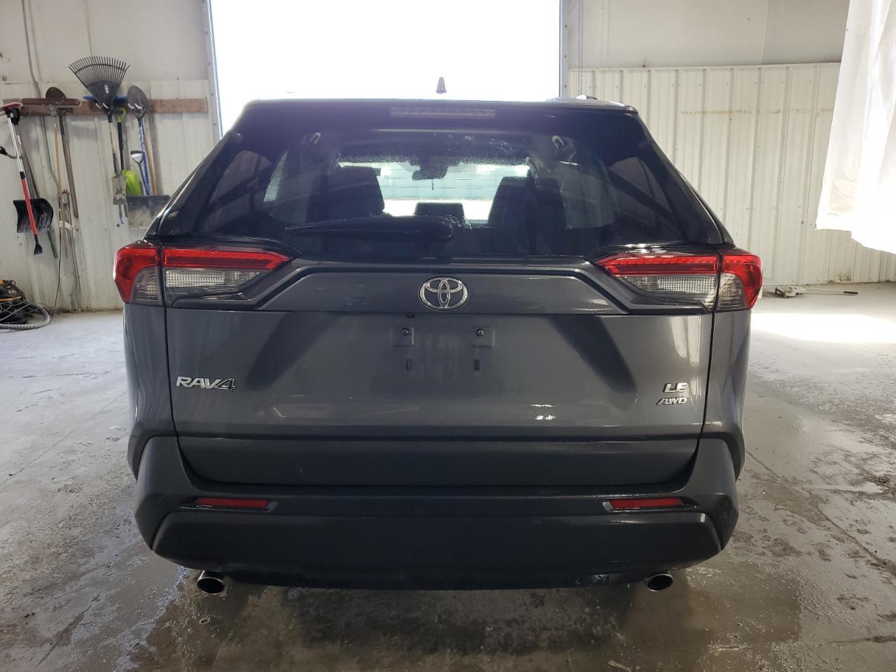 2021 TOYOTA RAV4 LE - Фото 6