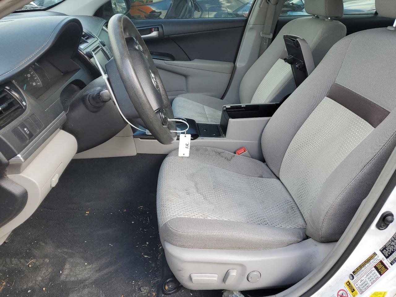 2014 TOYOTA CAMRY L - Image 7