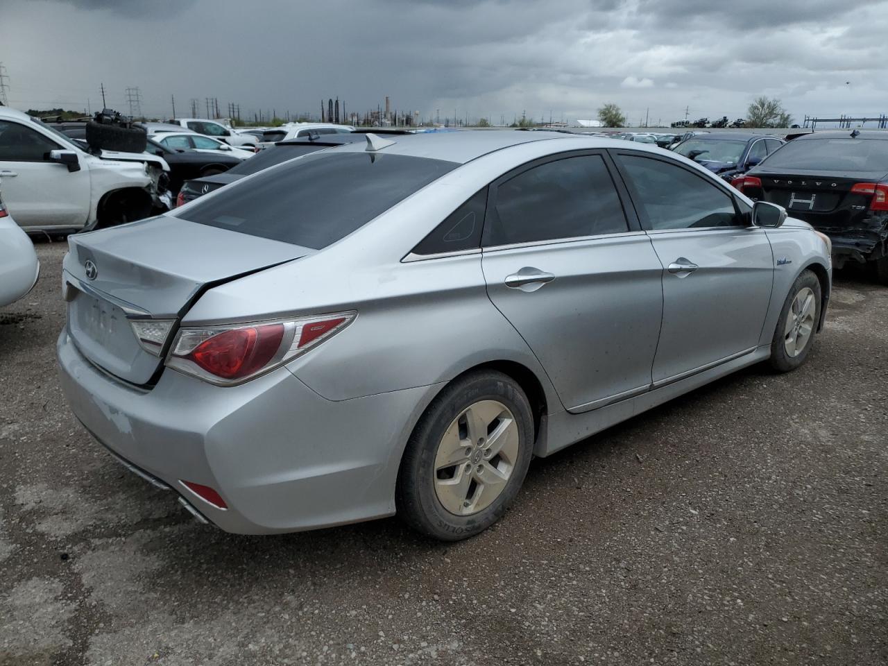 2011 HYUNDAI SONATA HYB - Image 3