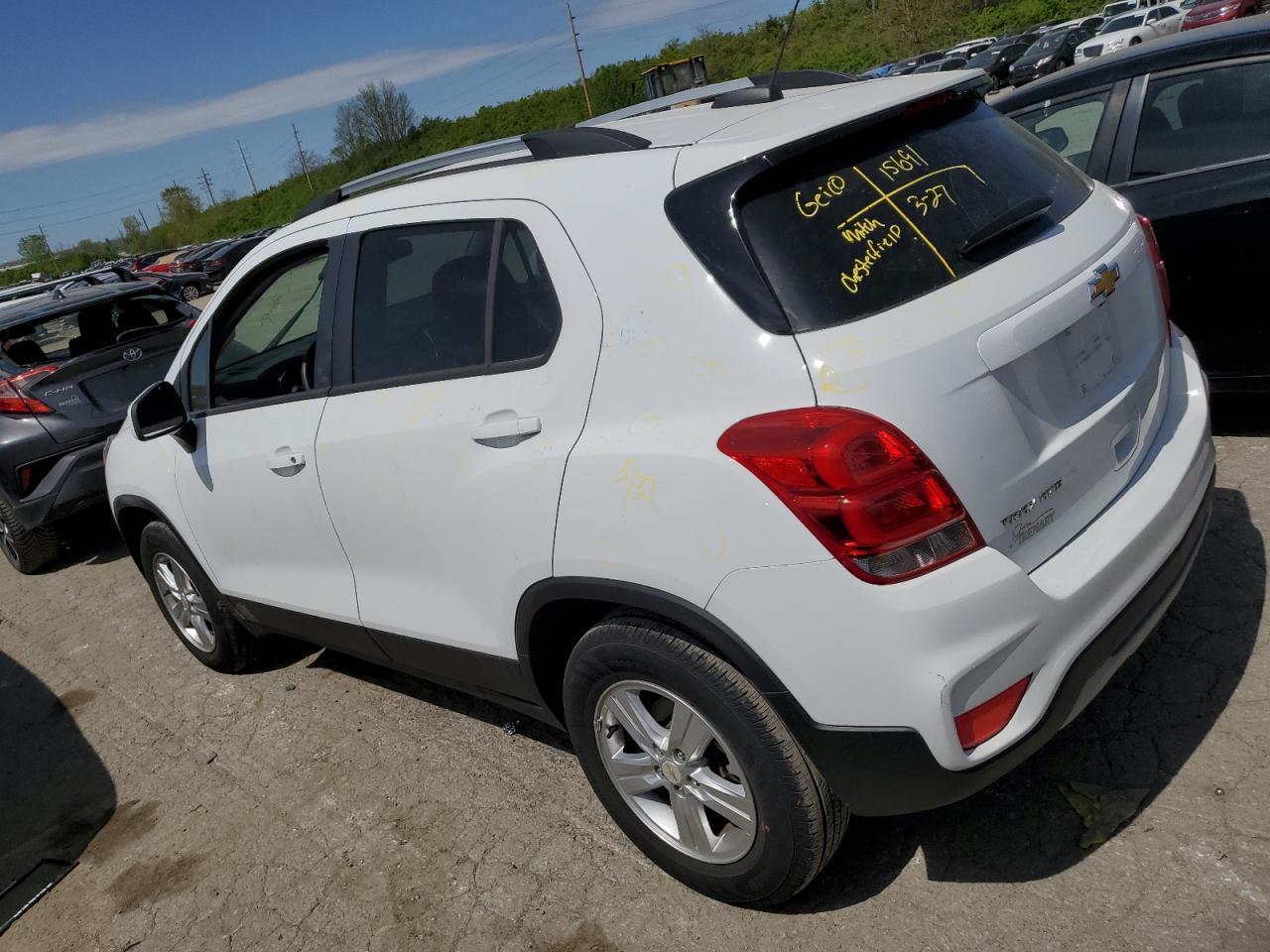 2021 CHEVROLET TRAX 1LT - Image 2