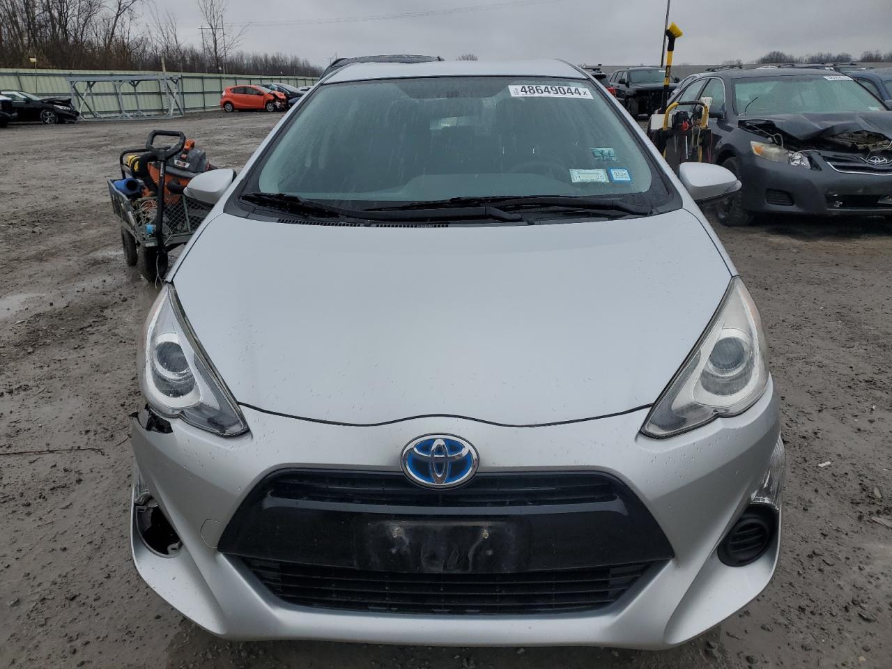 2015 TOYOTA PRIUS C - Image 5