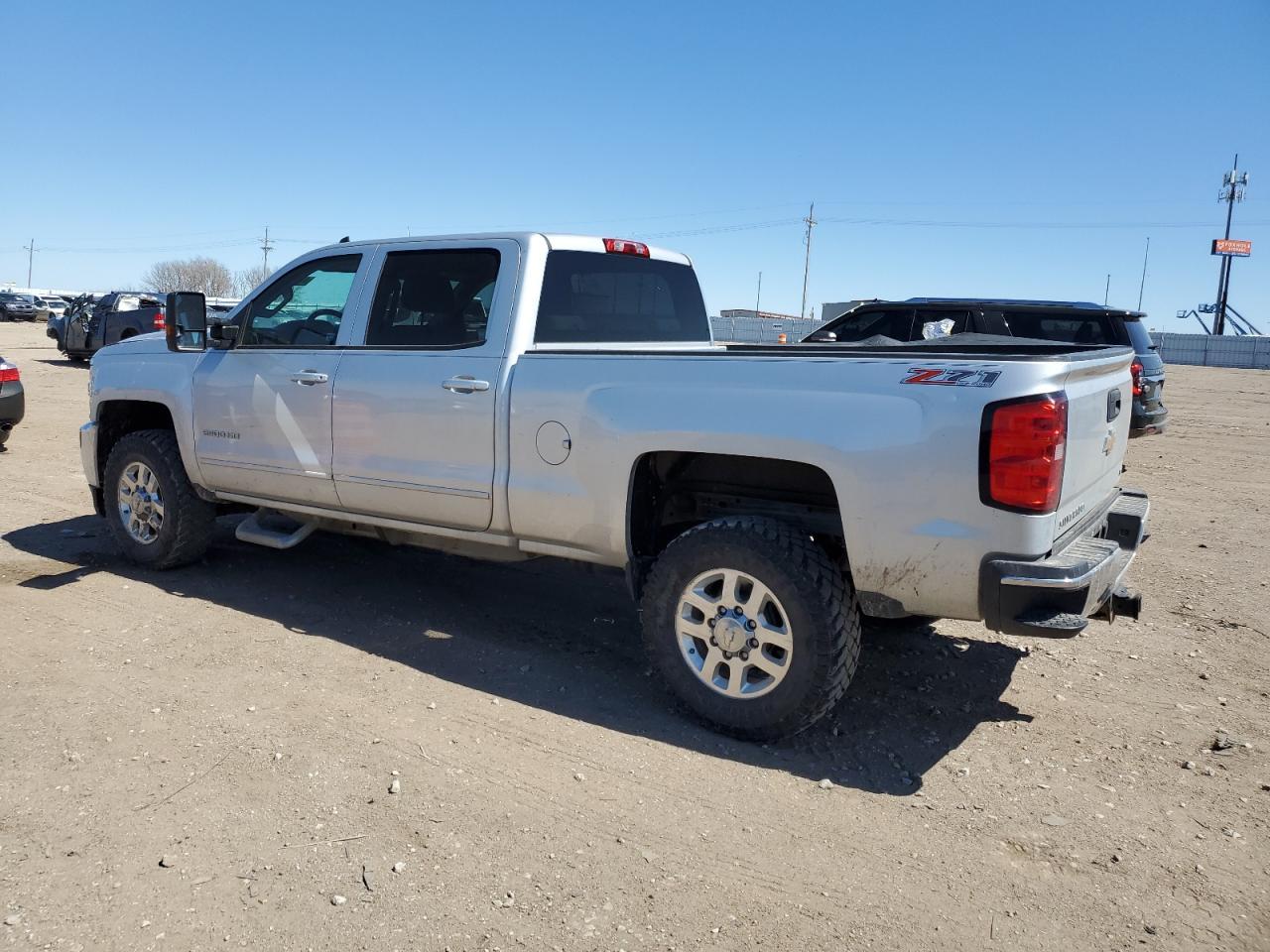 2015 CHEVROLET SILVERADO - Фото 2
