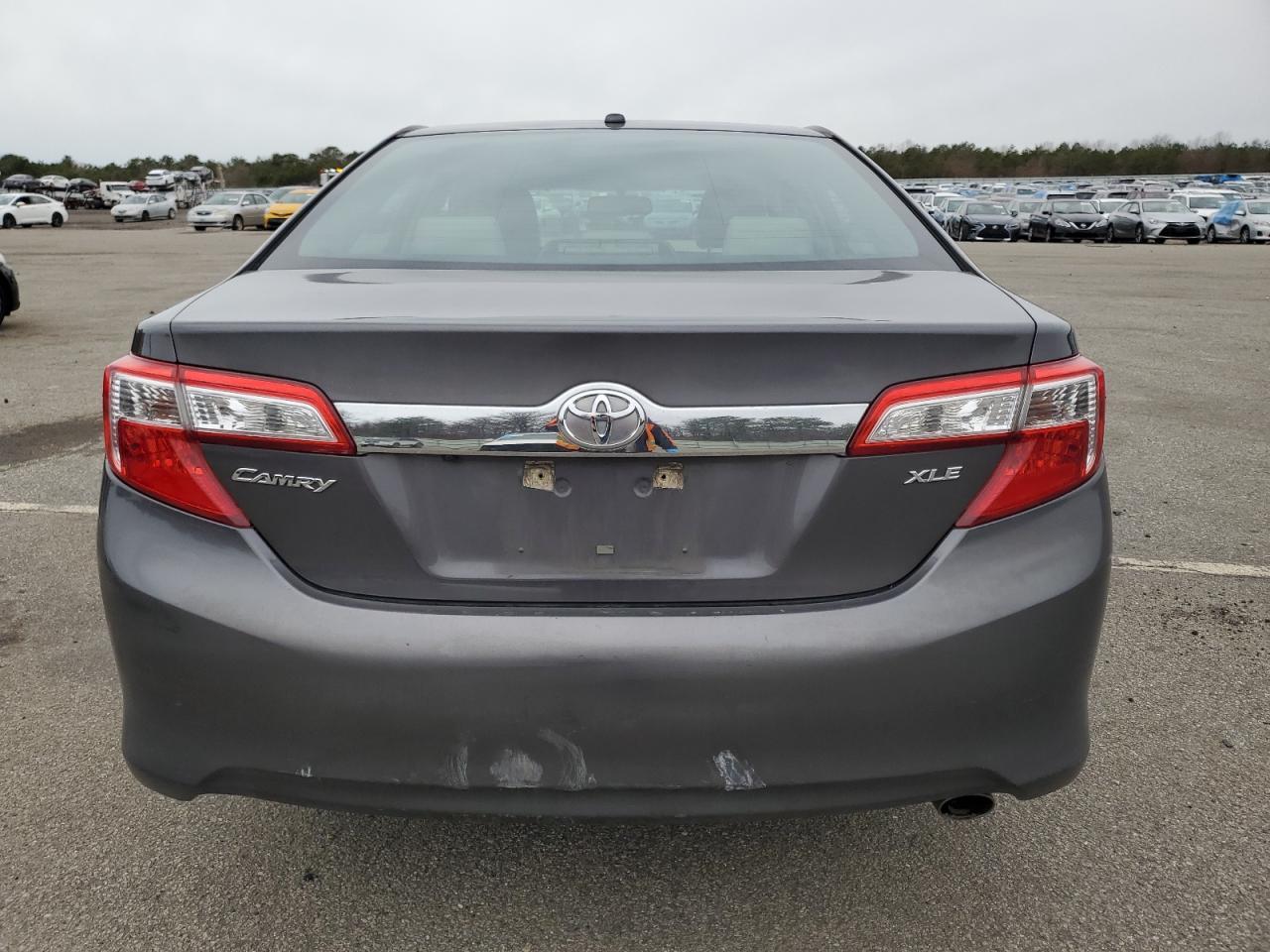 2014 TOYOTA CAMRY L - Image 6