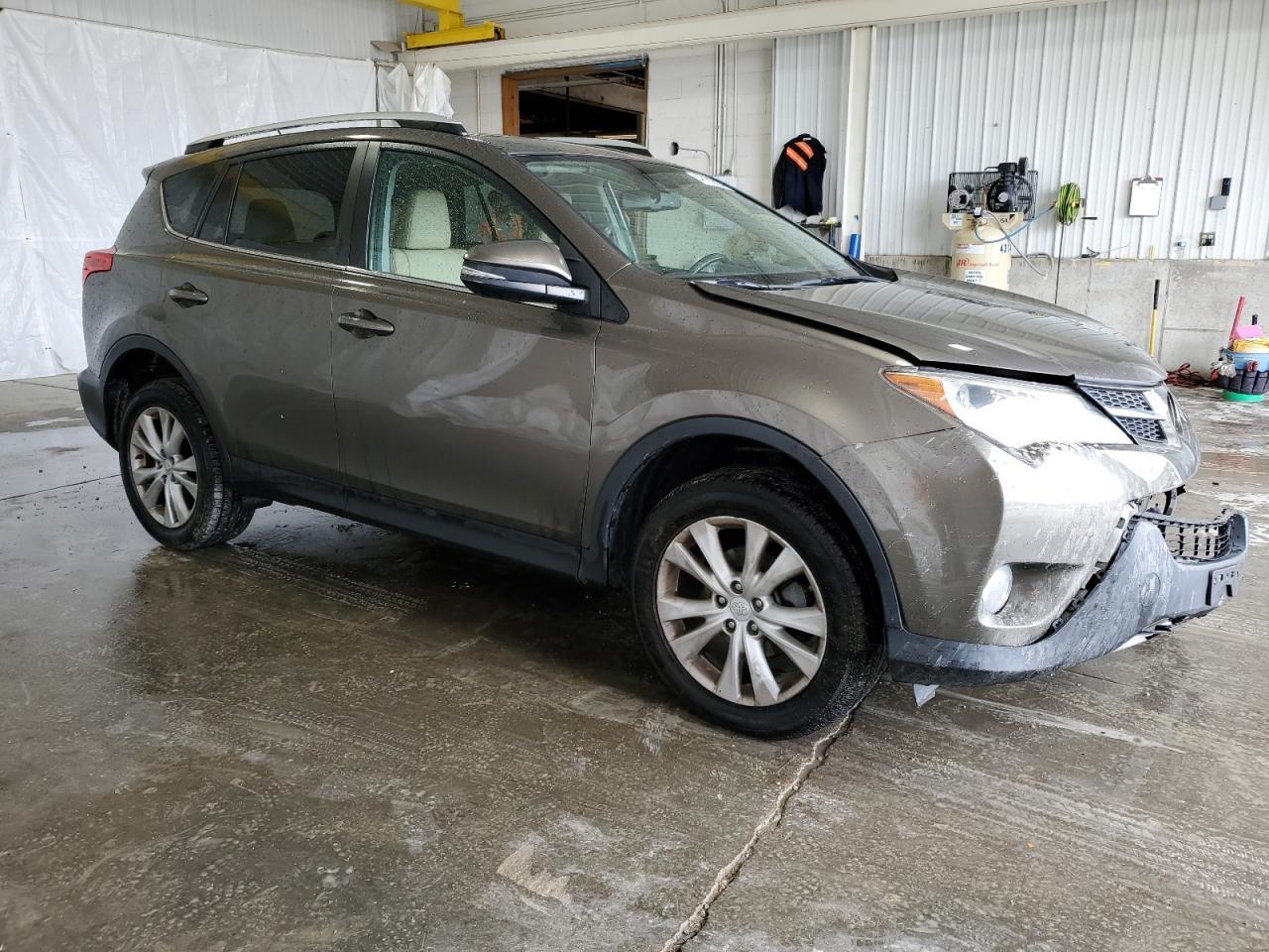 2015 TOYOTA RAV4 LIMIT - Фото 4