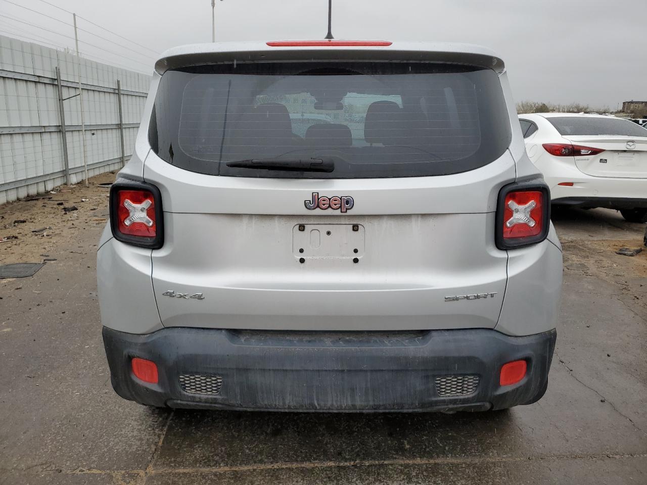 2017 JEEP RENEGADE S - Image 6