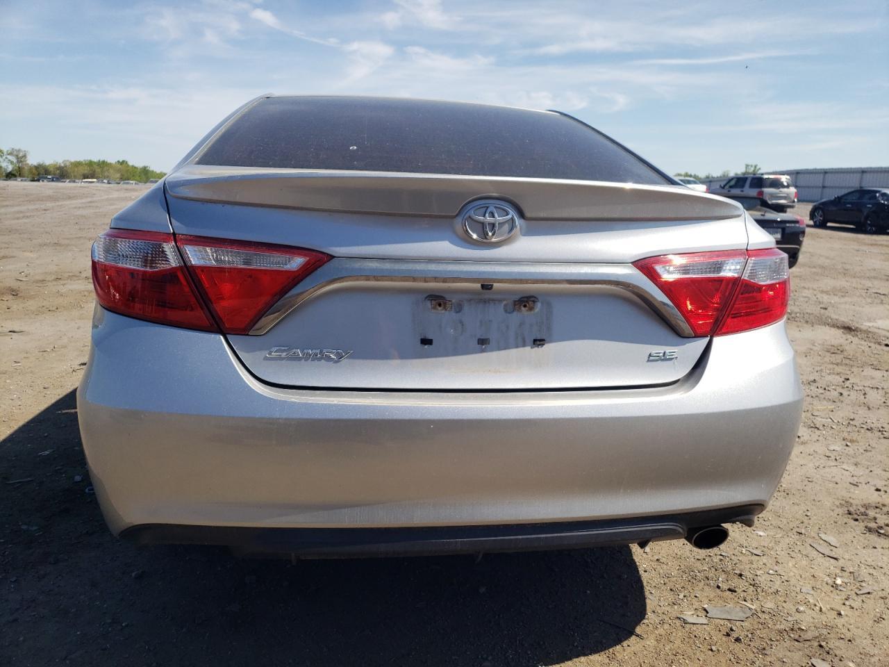 2017 TOYOTA CAMRY LE - Фото 6