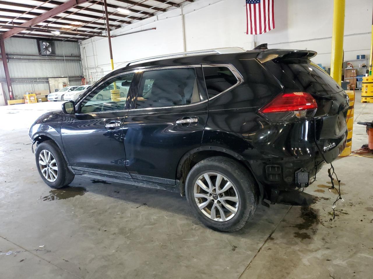 2017 NISSAN ROGUE S - Фото 2