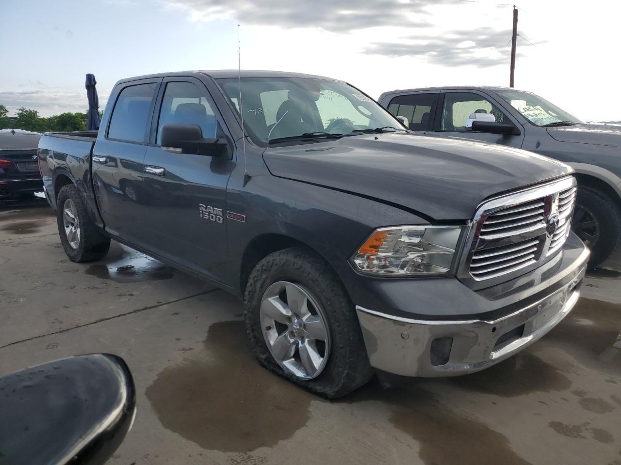 2015 RAM 1500 SLT - Image 4