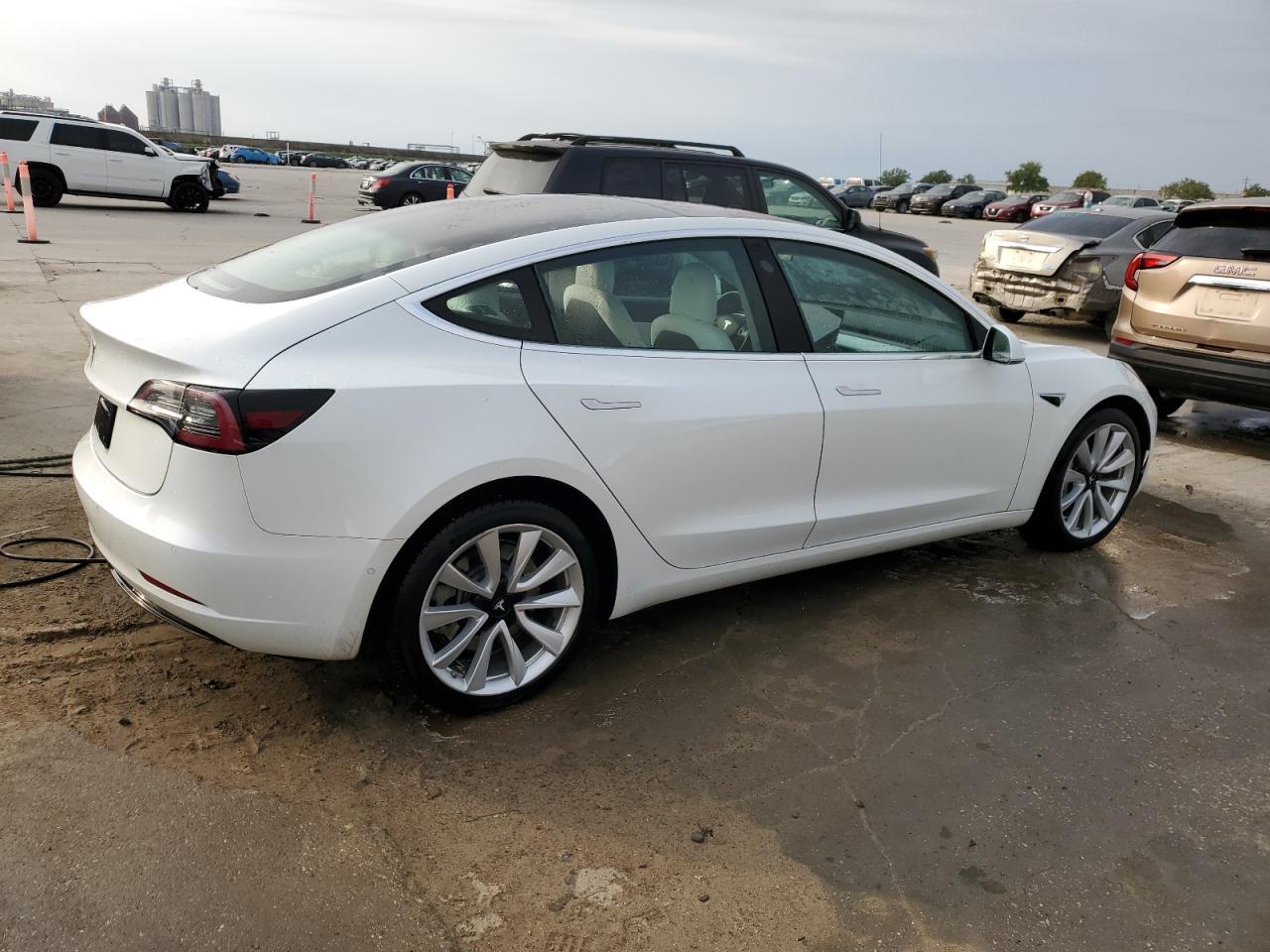 2019 TESLA MODEL 3 - Image 3