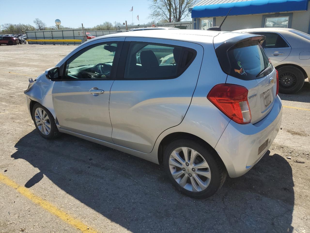 2018 CHEVROLET SPARK 1LT - Фото 2