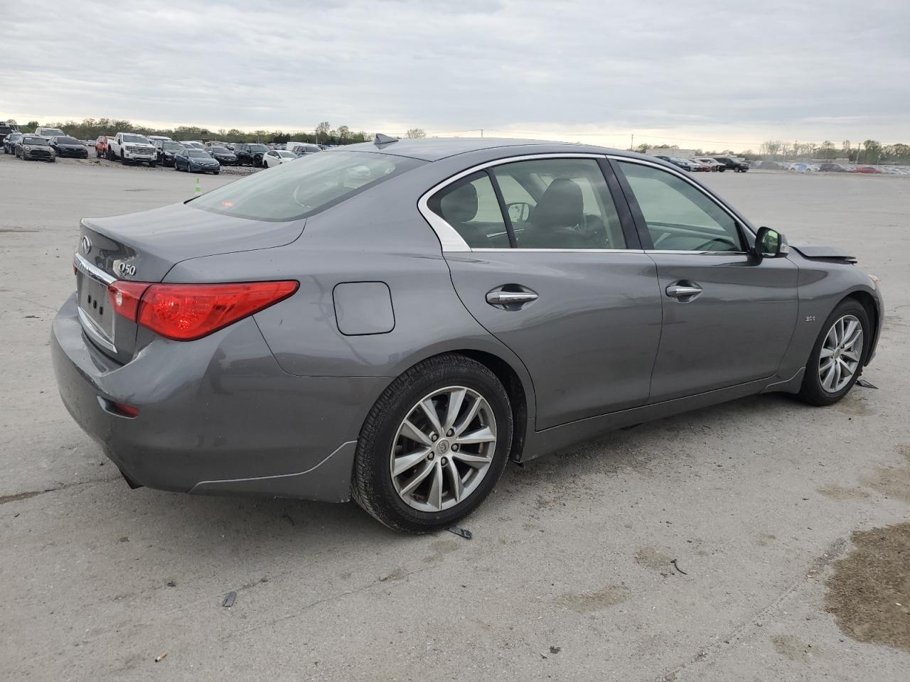 2016 INFINITI Q50 PREMIU - Фото 3