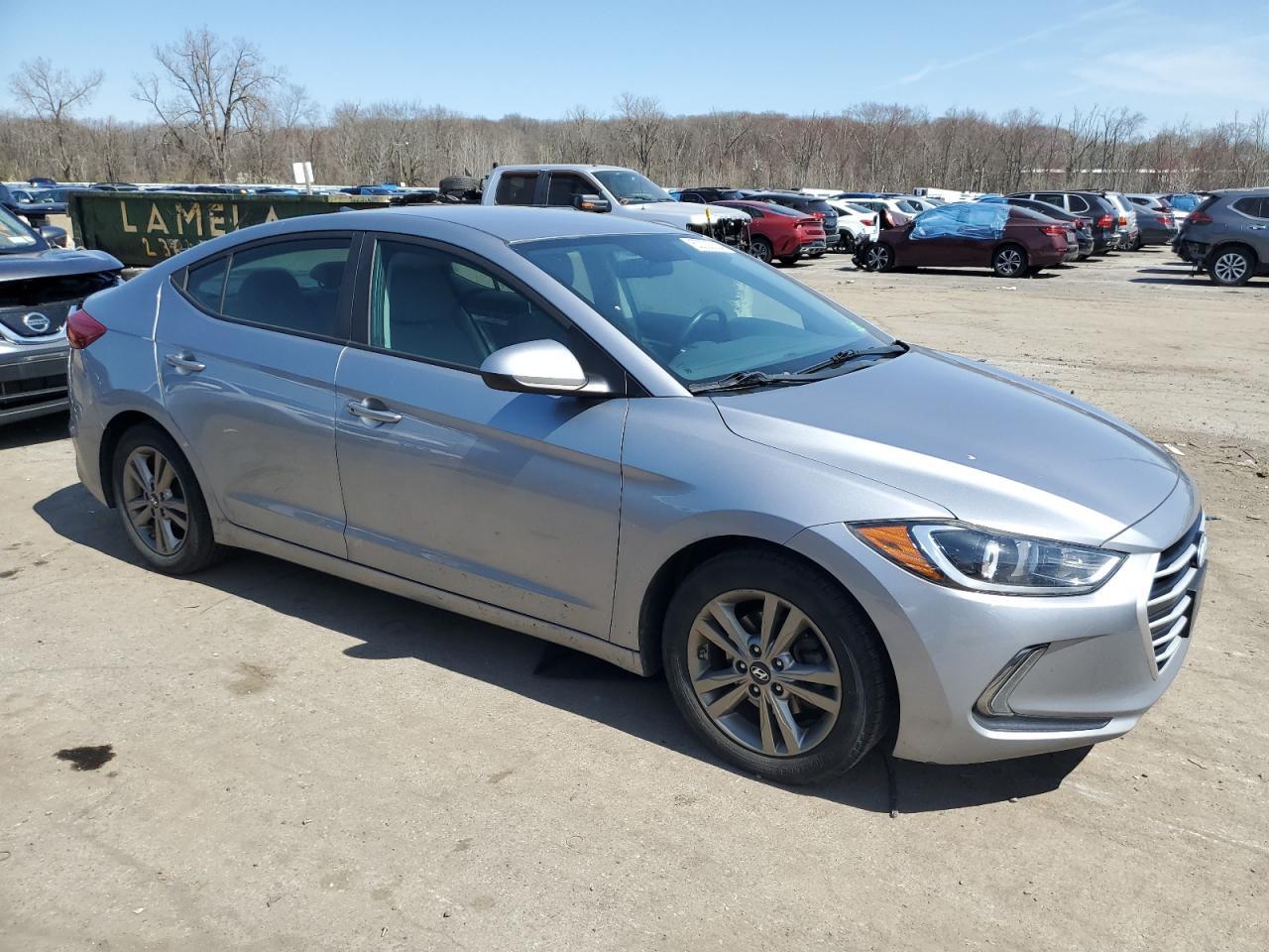 2017 HYUNDAI ELANTRA SE - Image 4