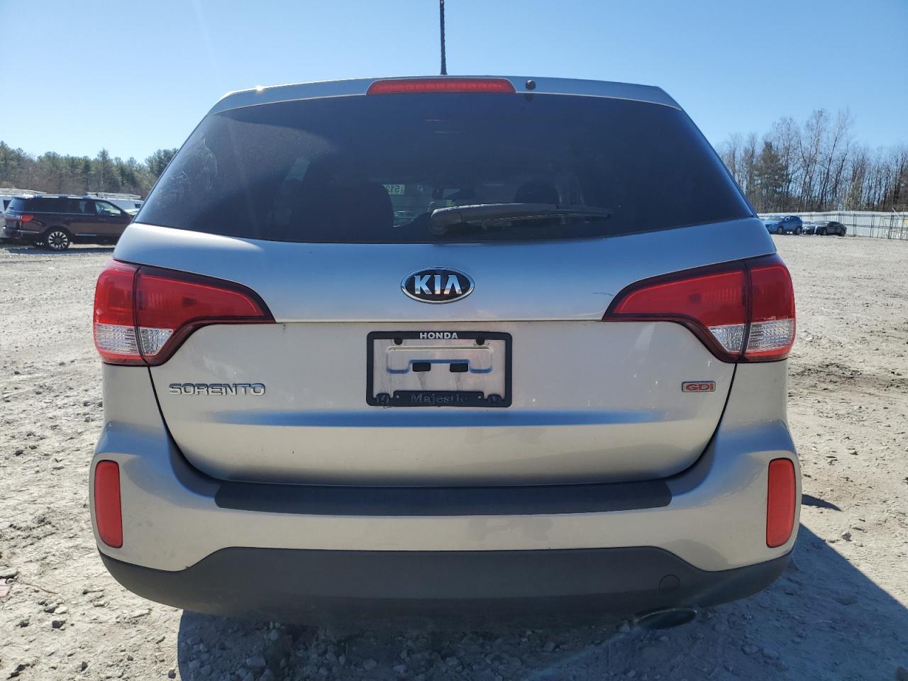 2015 KIA SORENTO LX - Image 6
