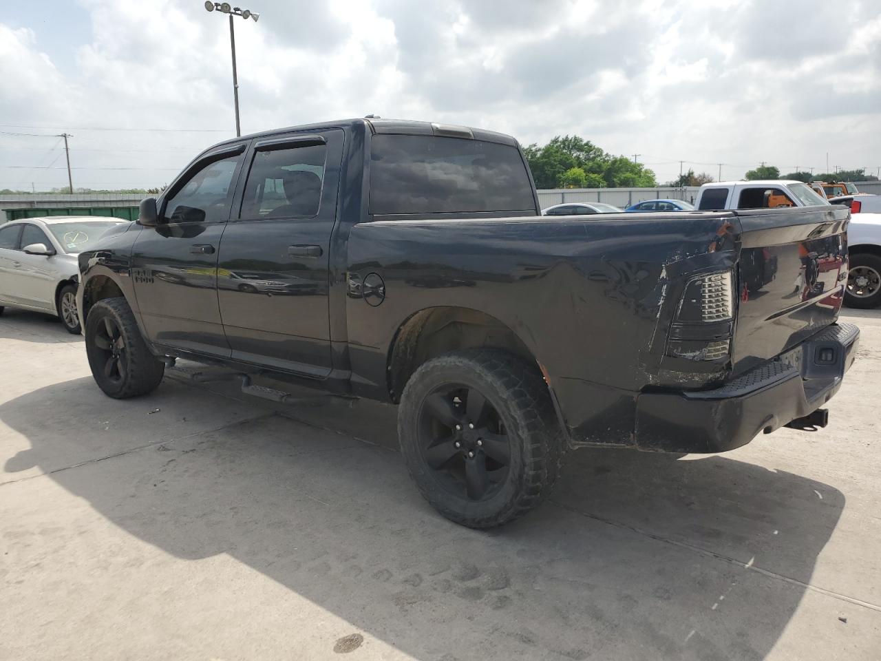 2015 RAM 1500 ST - Image 2