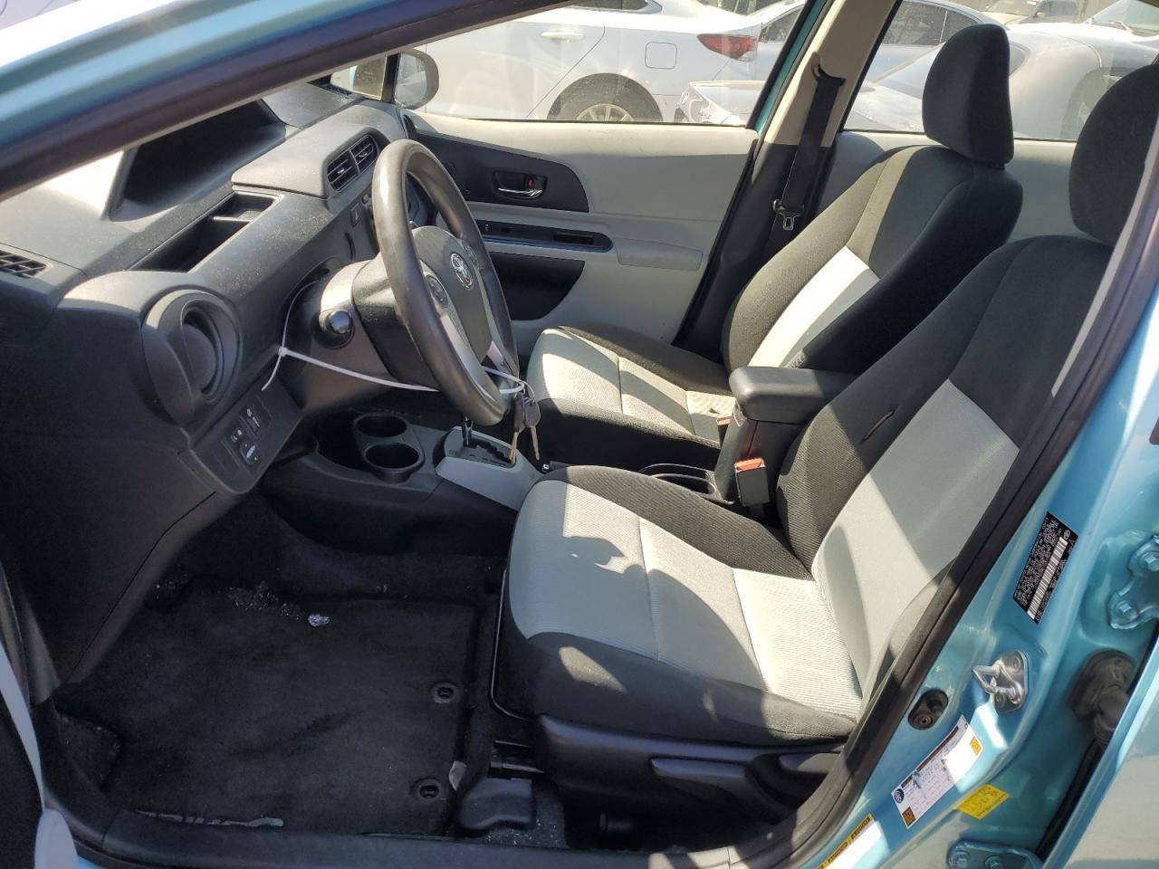 2013 TOYOTA PRIUS C - Фото 7