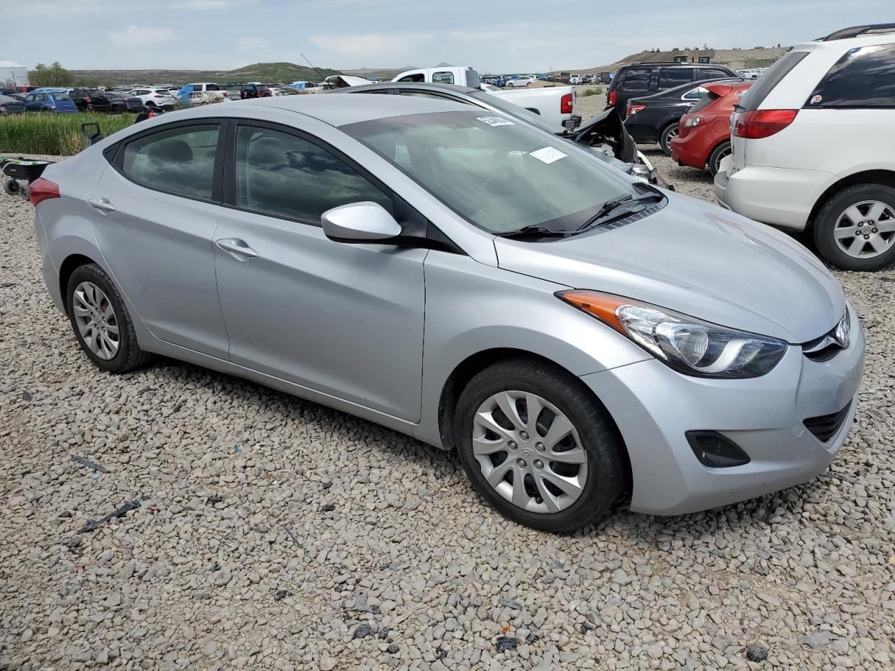 2011 HYUNDAI ELANTRA GL - Image 4