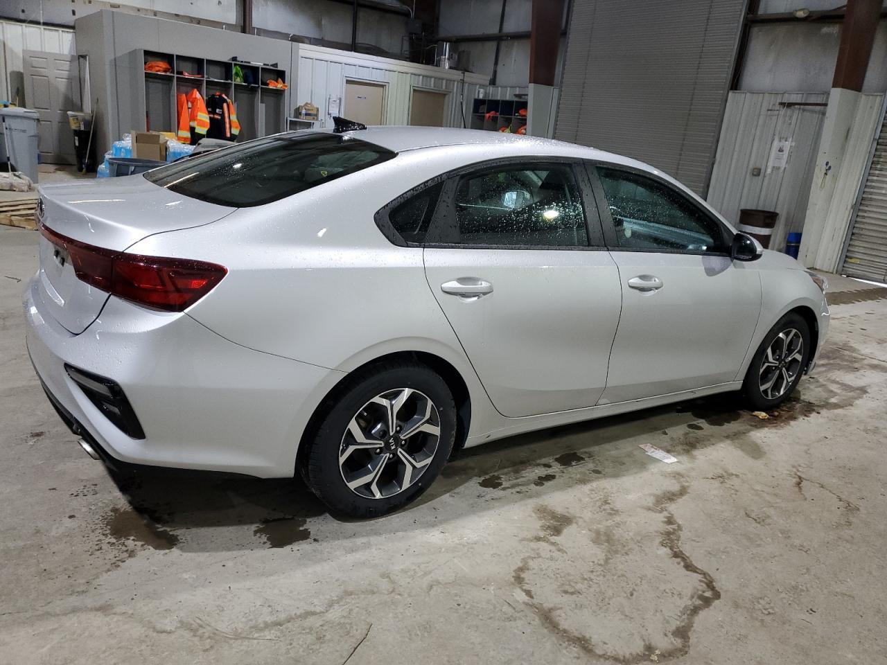 2021 KIA FORTE FE - Фото 3