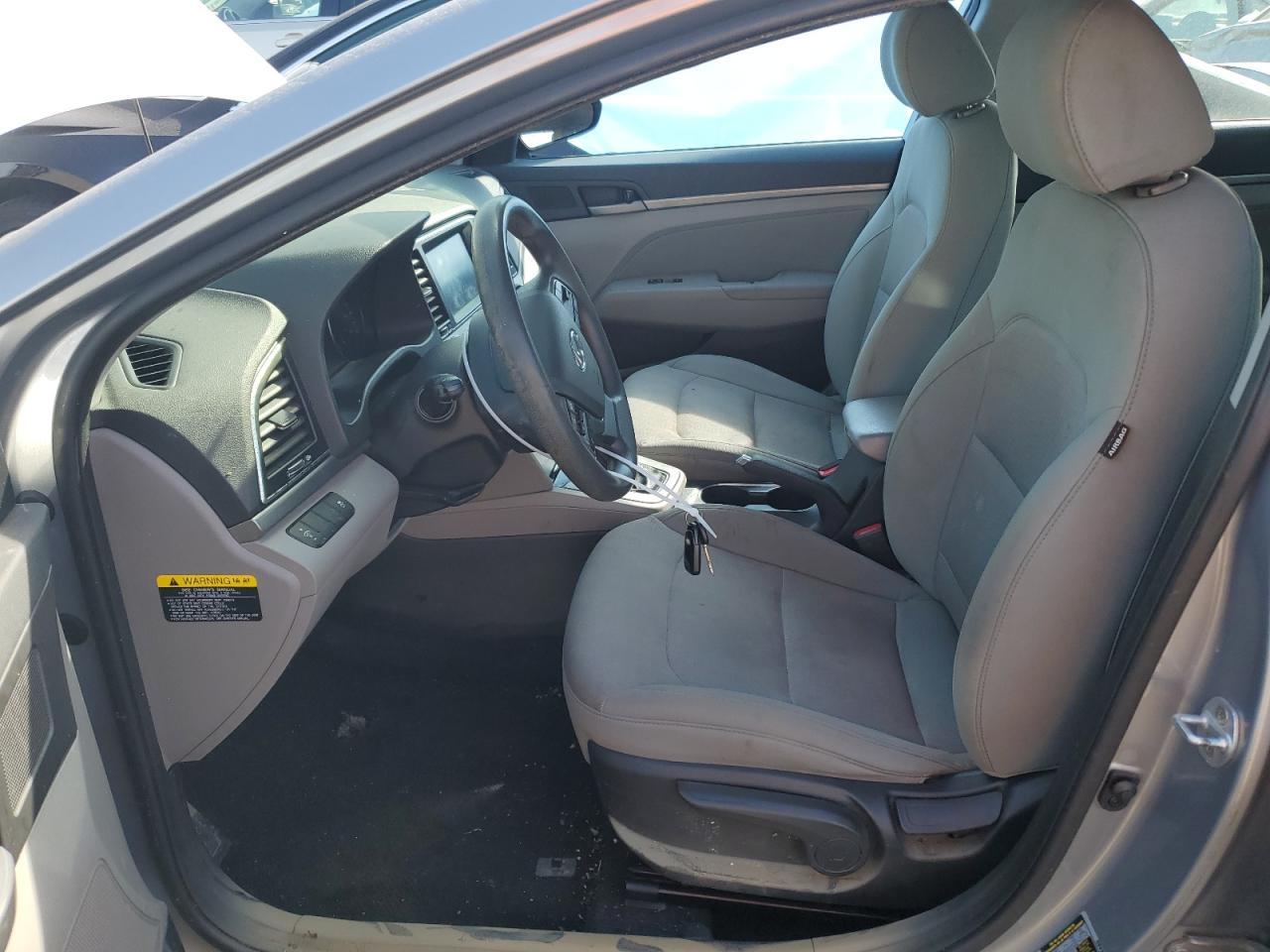2017 HYUNDAI ELANTRA SE - Фото 7