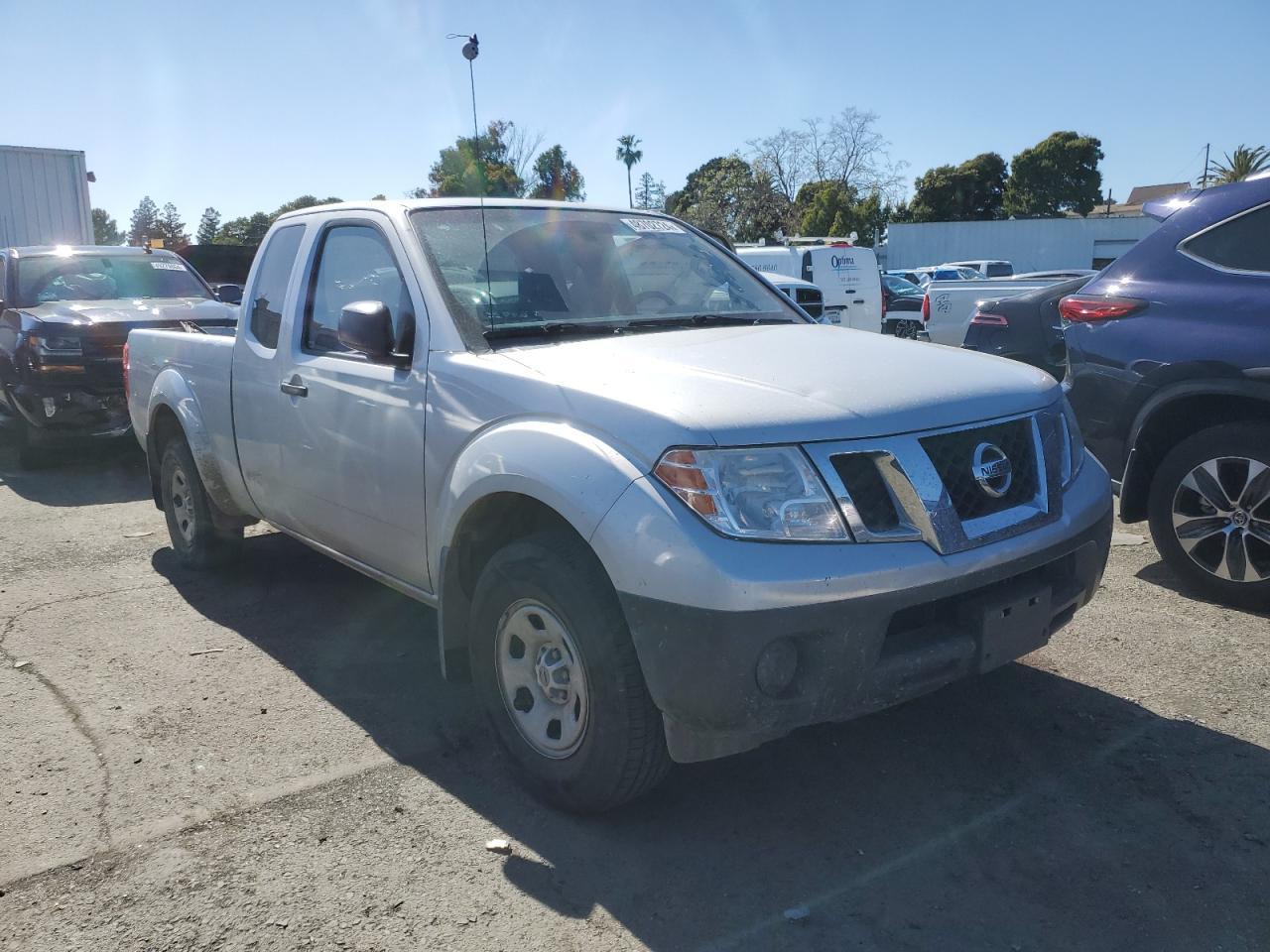 2017 NISSAN FRONTIER S - Фото 4