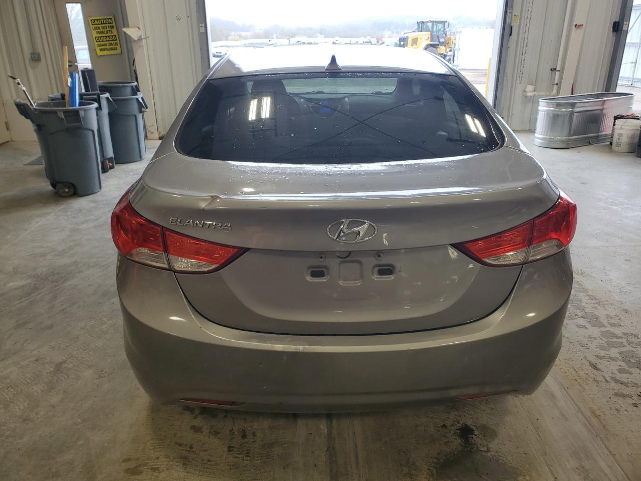 2011 HYUNDAI ELANTRA GL - Image 6