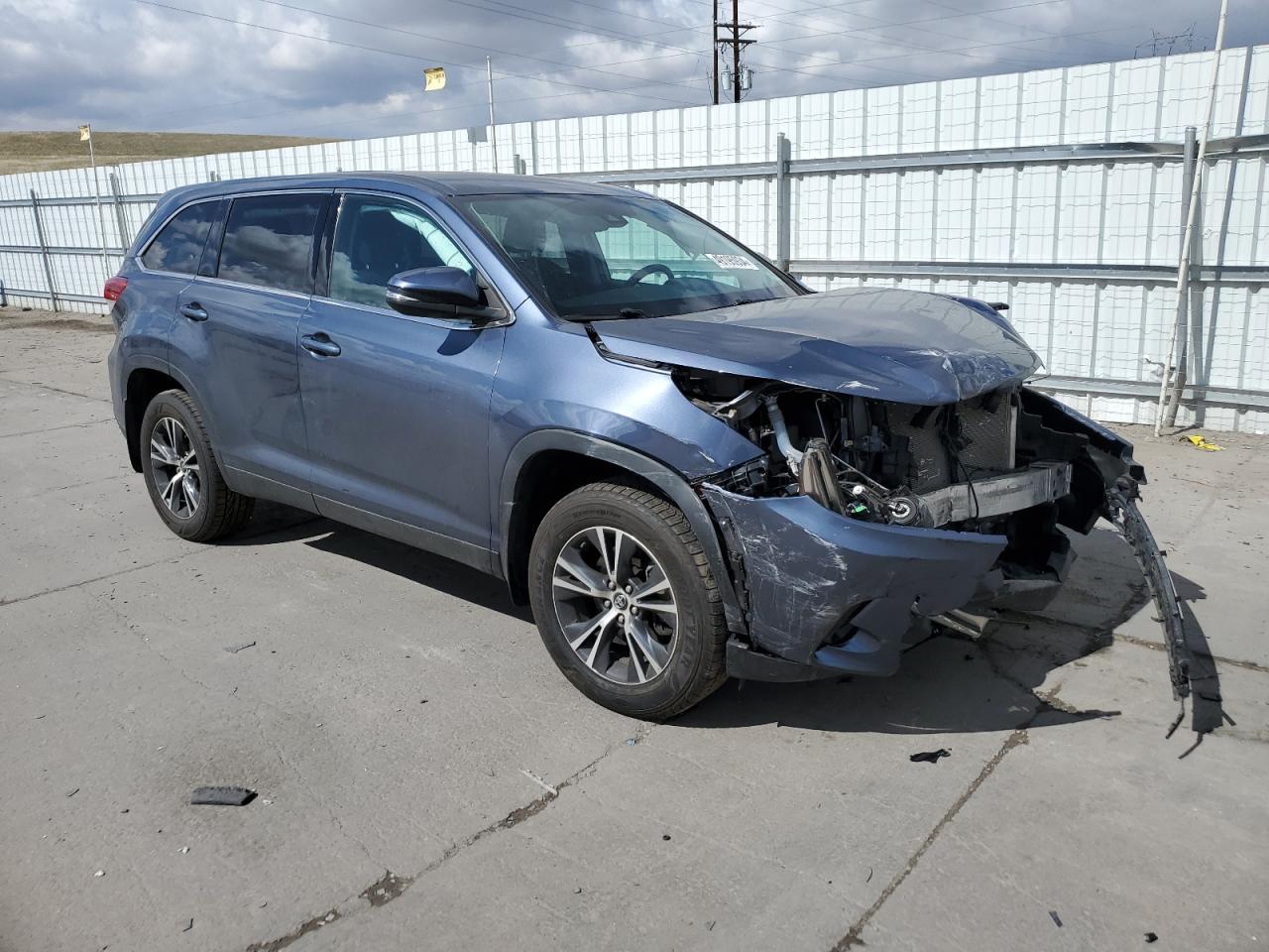 2019 TOYOTA HIGHLANDER - Фото 4