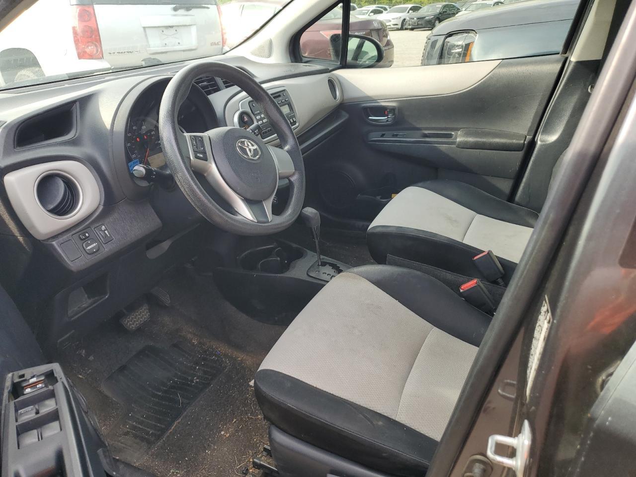 2012 TOYOTA YARIS - Фото 7