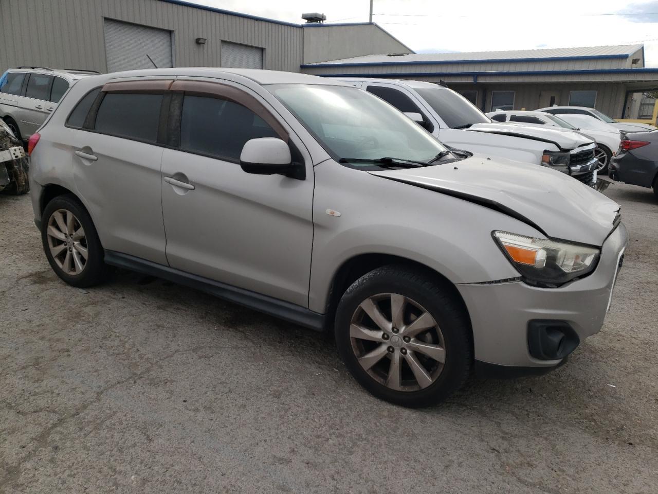 2015 MITSUBISHI OUTLANDER - Фото 4