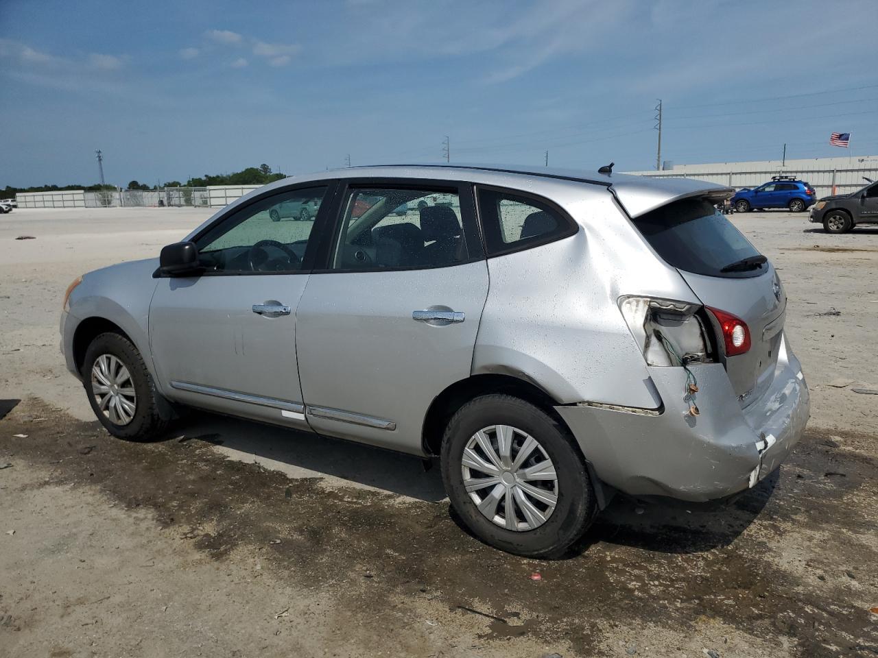 2013 NISSAN ROGUE S - Фото 2