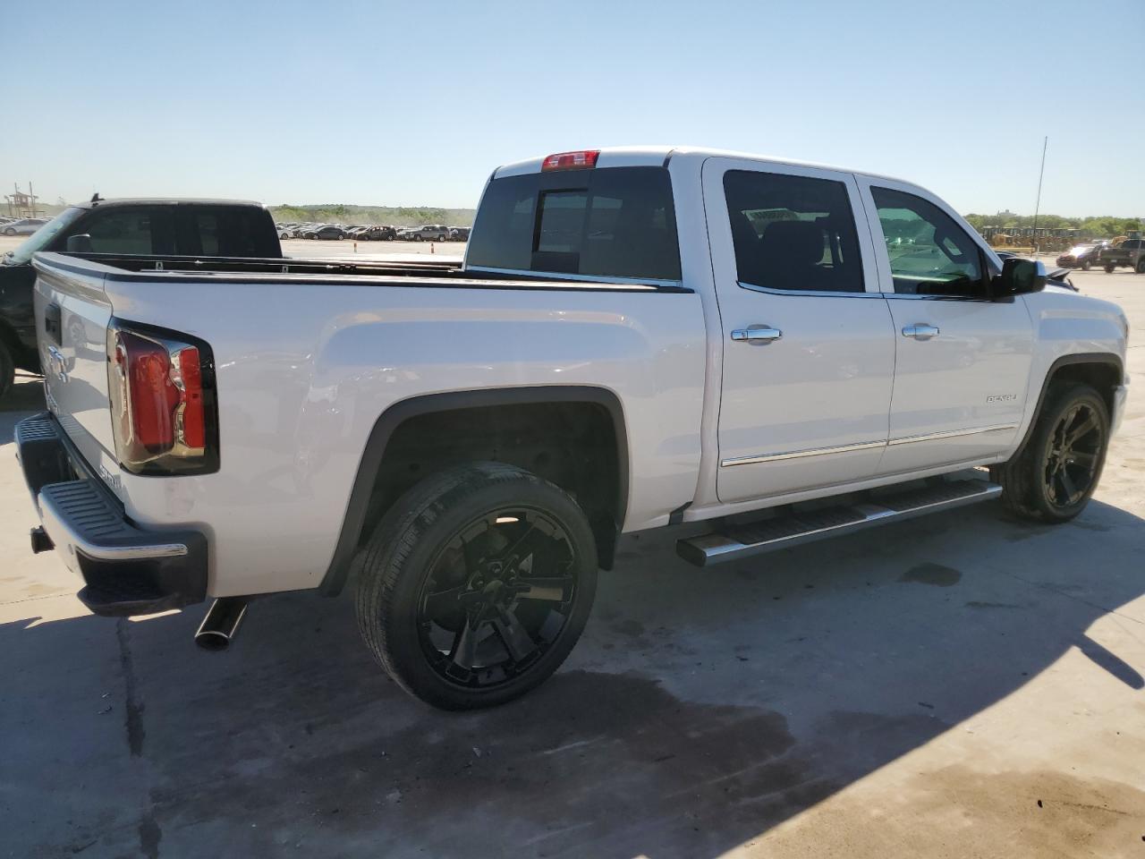 2018 GMC SIERRA K15 - Image 3